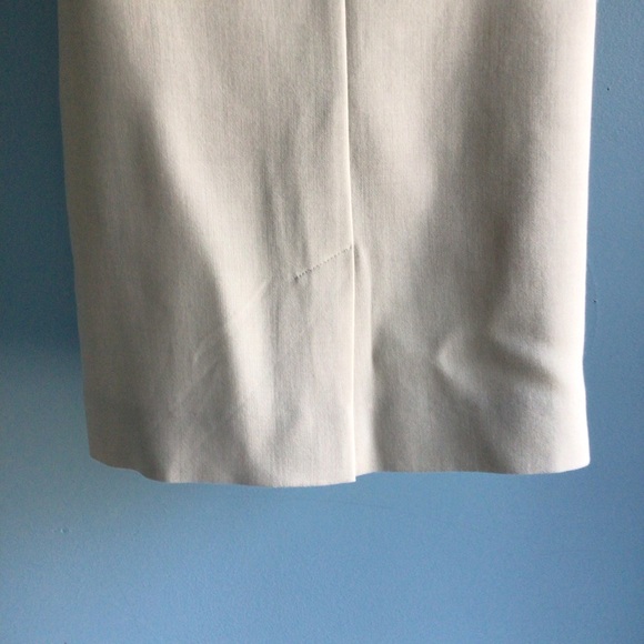 Helen McAlinden pleated sheath dress with bow belt beige sleeveless. Size 8 - Picture 7 of 10